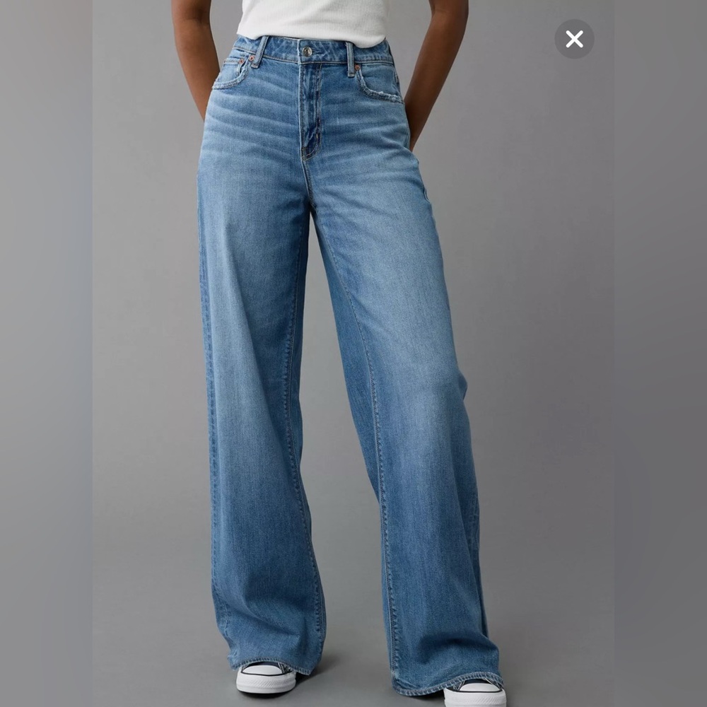 AE Dreamy Drape Stretch Super High-Waisted Baggy Wide-Leg Jean